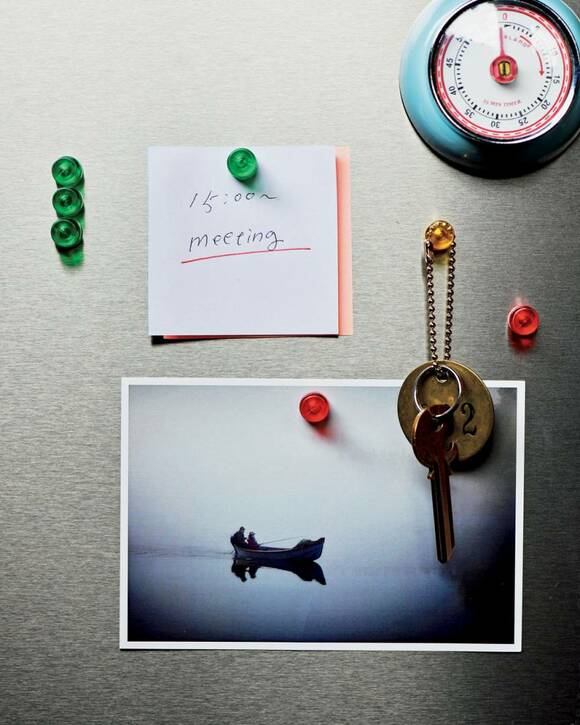 壁にマグネット