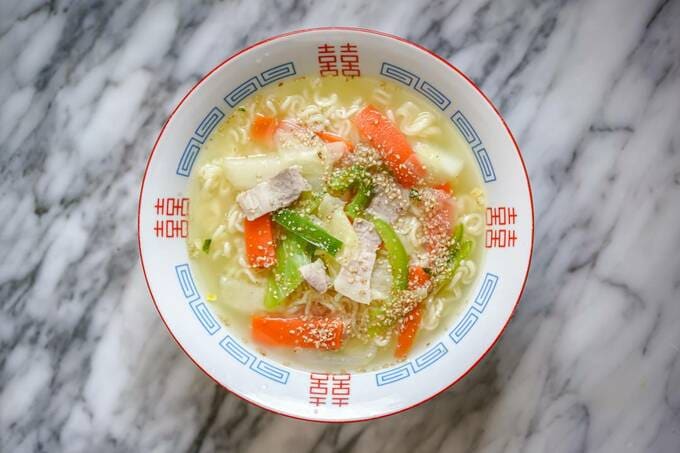 肉野菜たっぷりラーメン