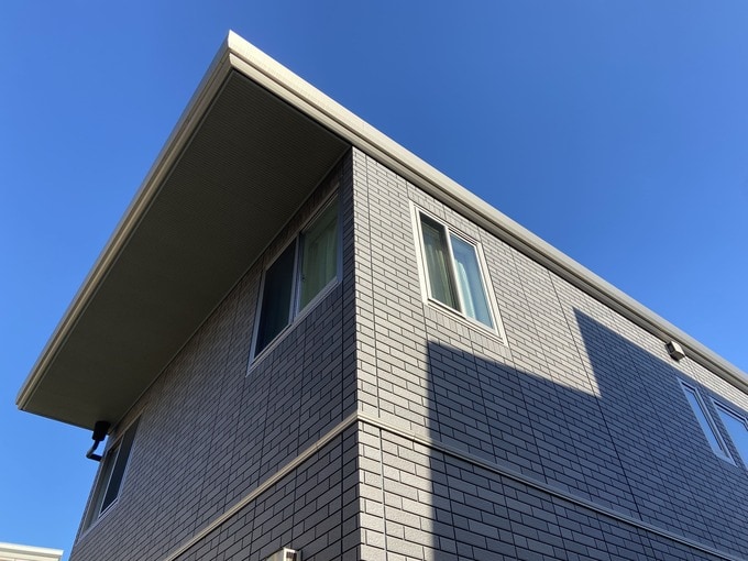 シンプルな総2階の家