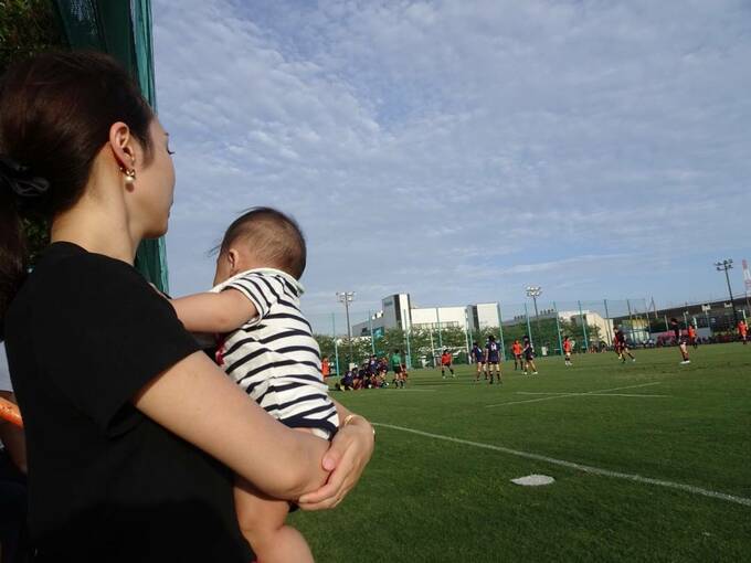 試合を見学している様子