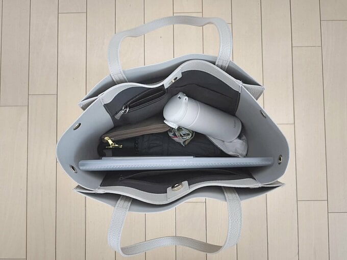 たくさん入るけど、中がごちゃつくA4バッグ