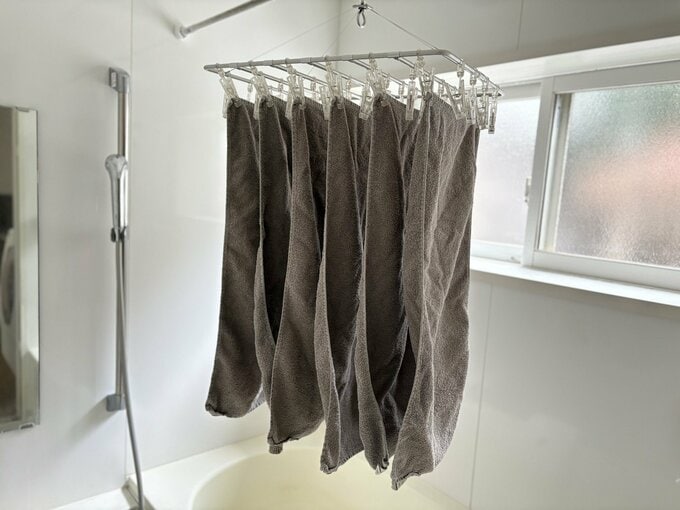 風呂に干したフェイスタオル