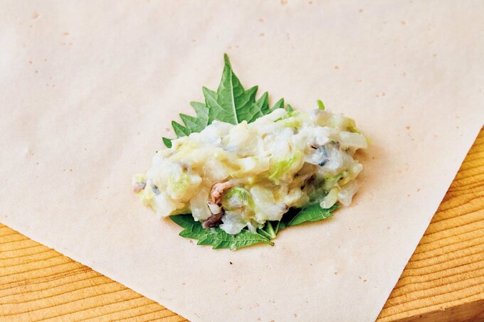 青じその上に白菜