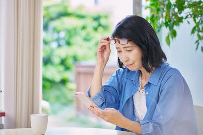 「視界がぼやける」は老眼だけじゃない！緑内障患者が知っておきたい「意外な日常生活の注意点」
