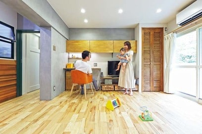 家族が増えたら、もうひと部屋つくれる！30代夫婦、子どもと成長する団地リノベ