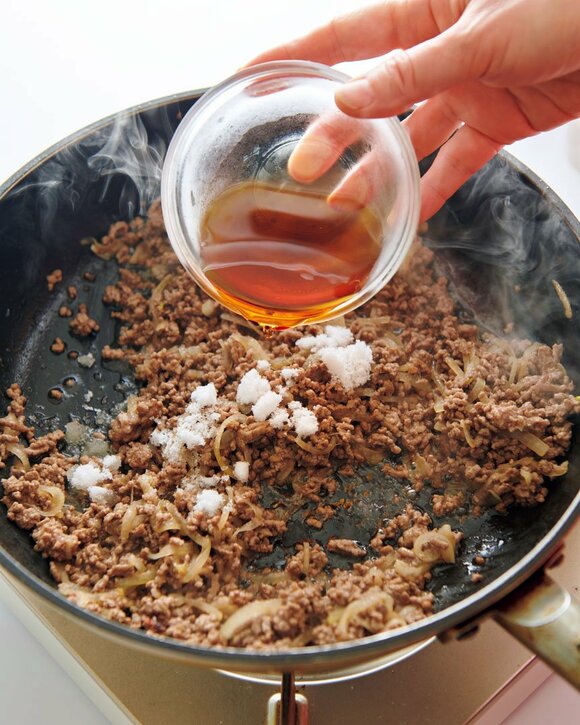 調味料を加える