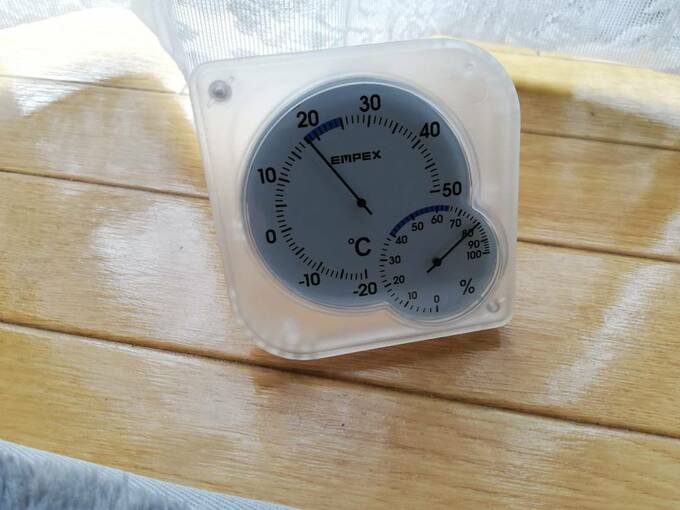 湿度が10％さがった湿度計