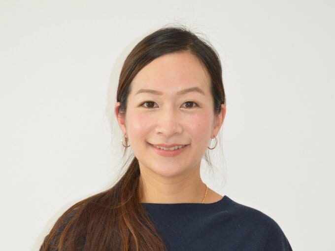 女性
