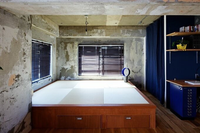 リビングの一角にある畳の小上がりスペース