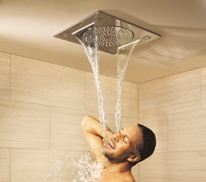 グローエのレインシャワー