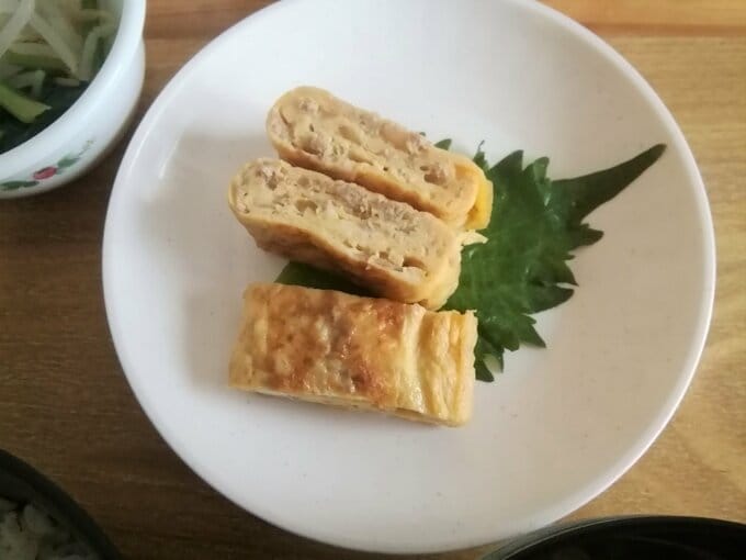 ひき肉とタマネギ入りの卵焼き