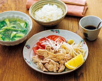 マネするだけでやせる500kcal以下レシピ＆家運動。月曜はゆで鶏献立