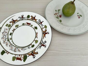 食器が増えても収納スペースは増やしてはいけない。「大皿は2枚」と決めれば数は減らせる