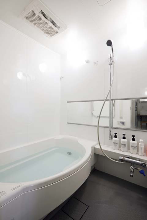 築浅のため状態のよかった浴室