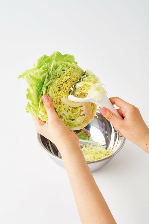 スライサーを使う様子