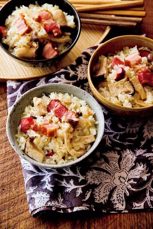 キノコとベーコンの牛乳炊き込みご飯