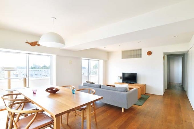 ワイドスパンの利点を生かし、間取りを大幅に変更したLDK