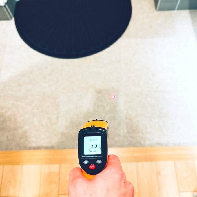 フロアマット敷いたあとの温度
