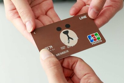 「デビッドカード or LINE Payカード」でお金の使いすぎを防ぐ