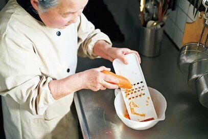 70代暮らしの達人が「長年愛用する台所アイテム」4つ。小ぶりサイズがちょうどいい