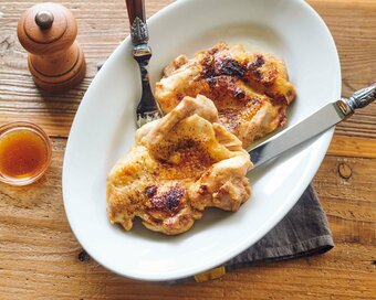 ごちそう感あふれる「チキングリル」。味つけはめんつゆだけ