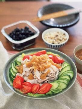 豚しゃぶサラダの糖質オフレシピ。ロース肉なら脂質も控えめ