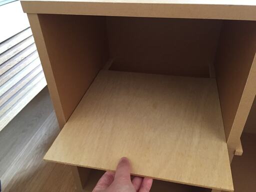 ベニア板を載せる