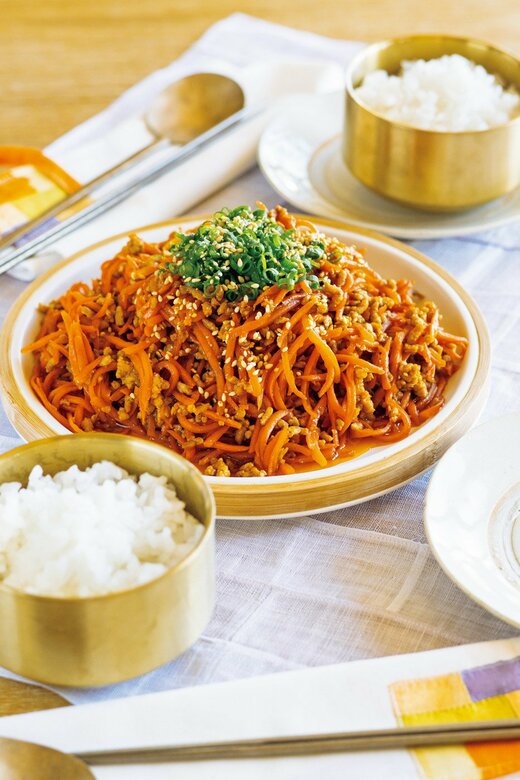 豚ひきとニンジンの韓国風炒め