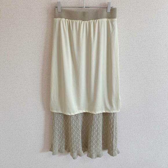 透かし編みスカート裏