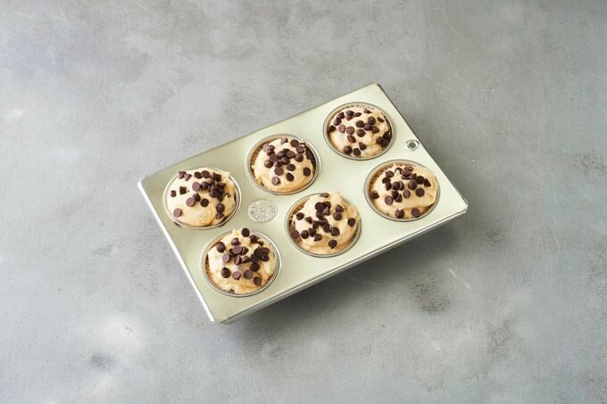 チョコチップを載せる