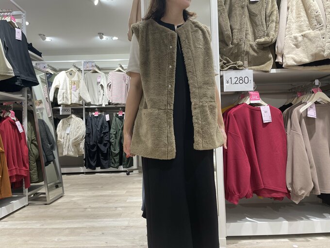 アウターとベストで2way使いができます