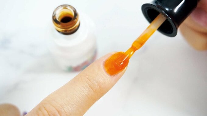 爪にカラージェル
