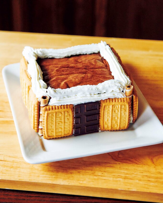 クッキーなどで柱や壁、ドアをつける