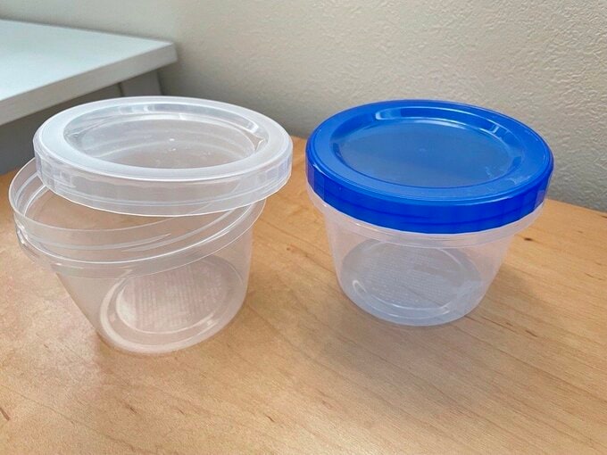 100円グッズの耐熱容器