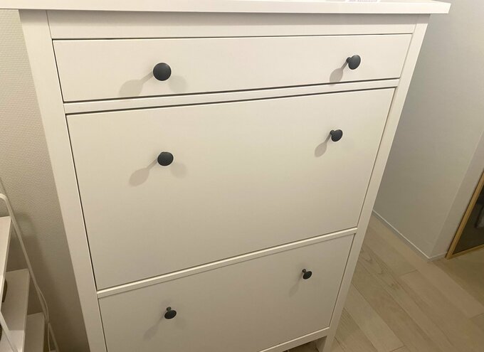 コンパクトなIKEAのシューズキャビネット
