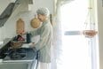 77歳、団地で「1日1000円の」ひとり暮らし。ものを手放した先に見つけた、“あるもので工夫する”楽しみ 