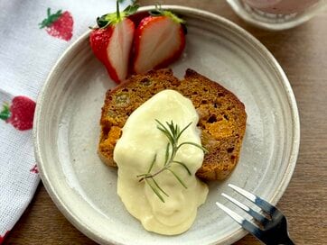 ホワイトデーにもおすすめ。米粉でヘルシー「キャロットケーキ」のつくり方。ピリッと香るシナモンにやみつき