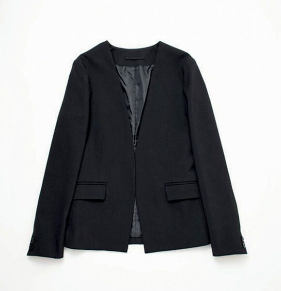 黒ノーカラージャケット