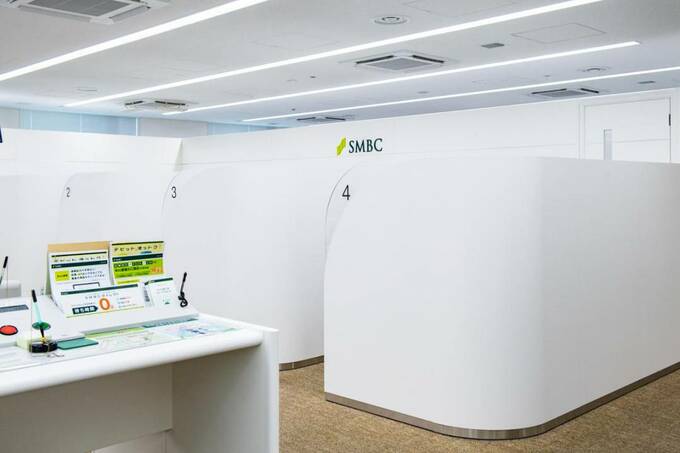 三井住友銀行の事務スタッフ