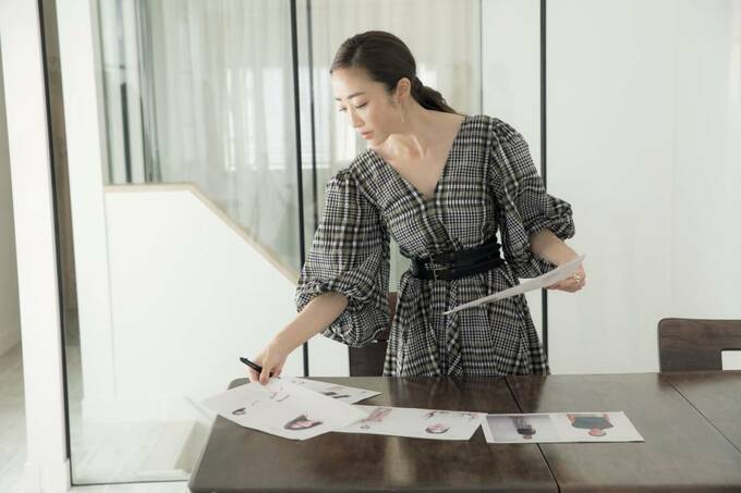 審査中の神崎恵さん