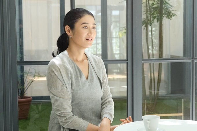 話を聞いている小雪さん