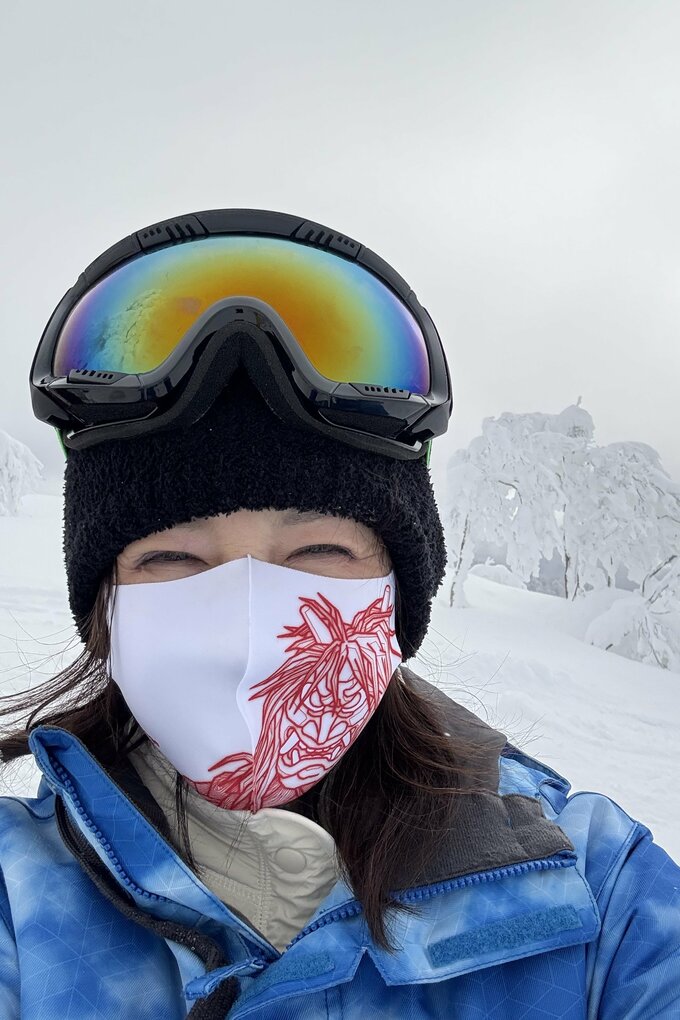 キャプ:旅先での著者