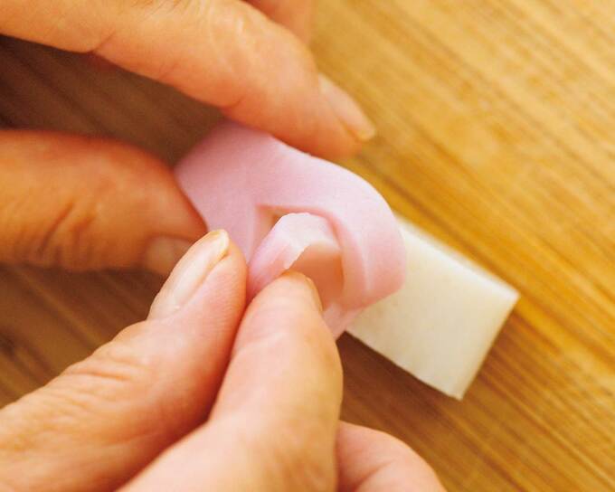 かまぼこの飾り切り