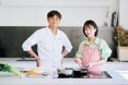 笠原将弘さんと長谷川あかりさんが思う「家庭料理のこれから」。鶏胸と豆腐の優しいレシピも