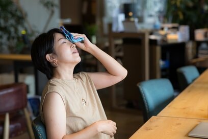 40代50代、「更年期」の動悸・ホットフラッシュをがまんしないで。医師が教える対処法