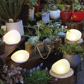 消灯時も絵になる家の外構照明カタログ。ナイトガーデンをもっとすてきに