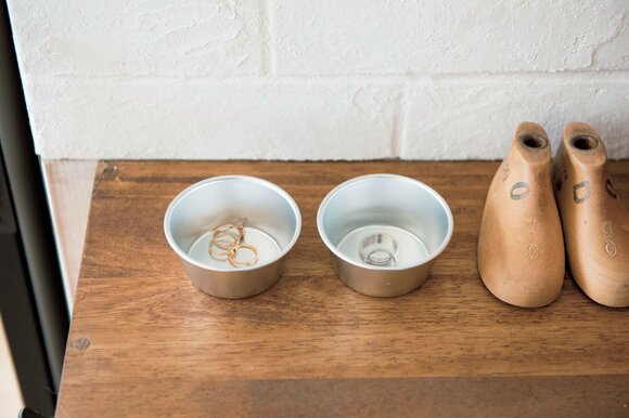 プリンカップをアクセサリー置き場に