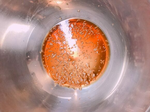 材料Aを混ぜ合わせる。