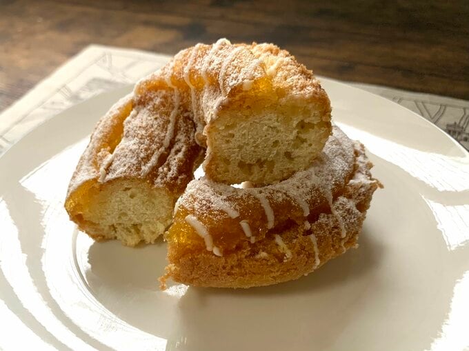 生地にはパインの繊維が練りこまれている