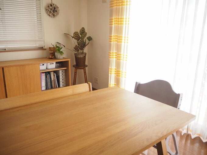 ダイニングテーブル